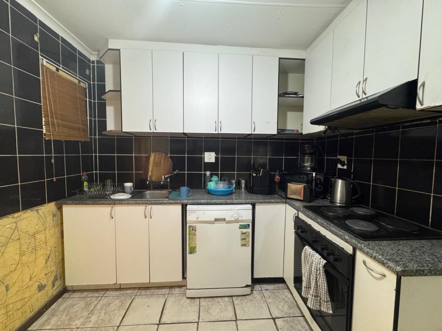 3 Bedroom Property for Sale in Park Village Western Cape